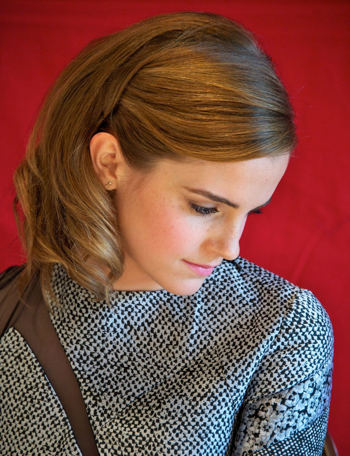 DhJYozAP Emma Watson. Just her face is enough 10.png